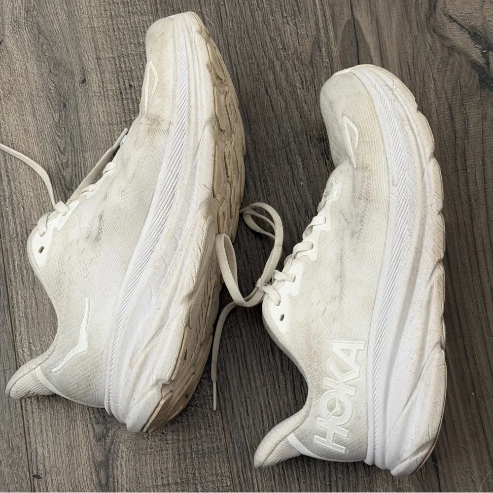 Hoka Clifton 9 – Women’s 8D (Wide) in White - Picture 7 of 9